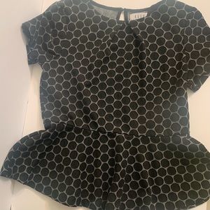 Boack and White Honeycomb Pattern Top